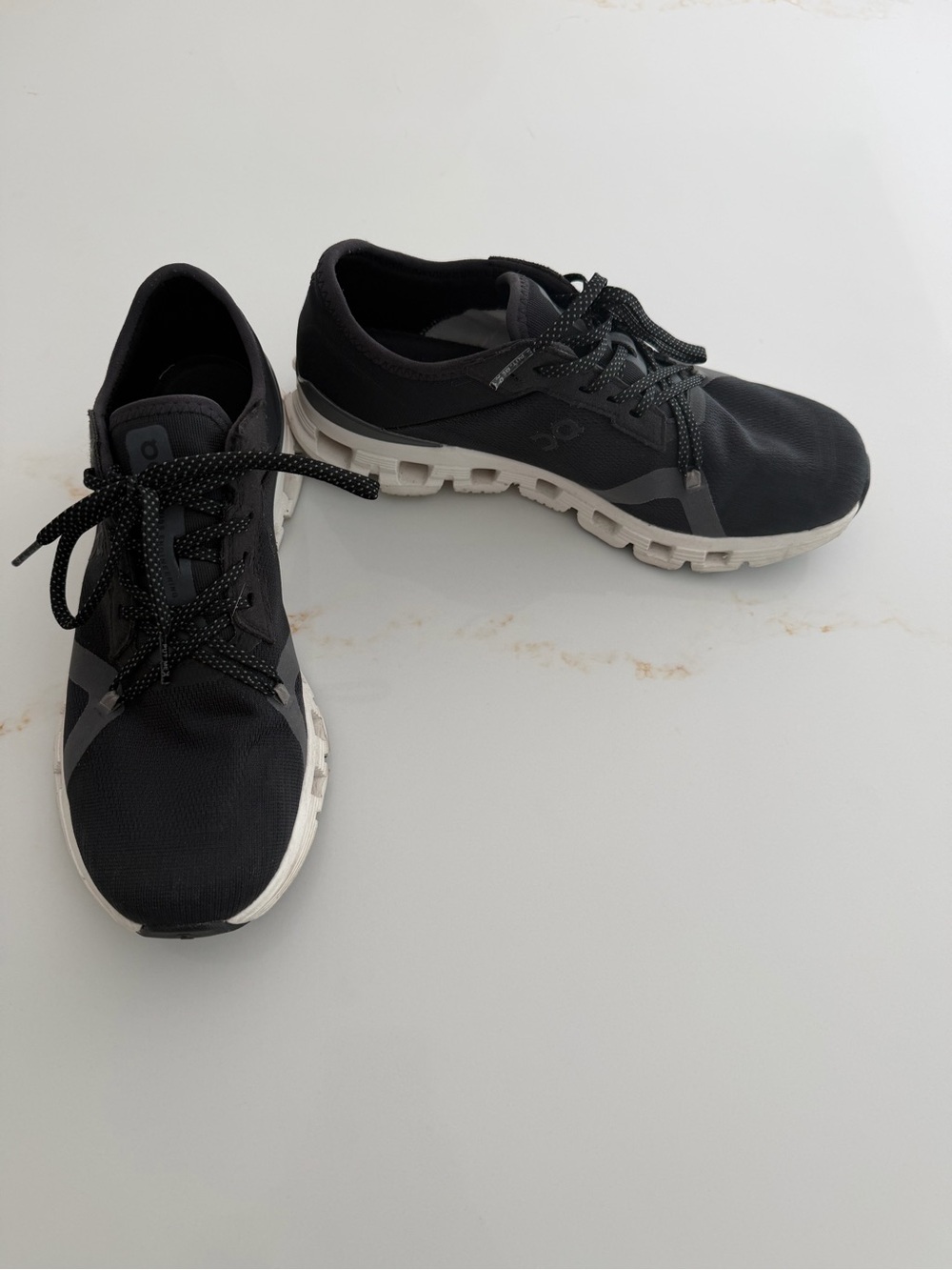 On cloud Womens Black Athletic Lace-Up Sneakers